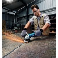 Кутова шліфмашина Bosch GWS 670